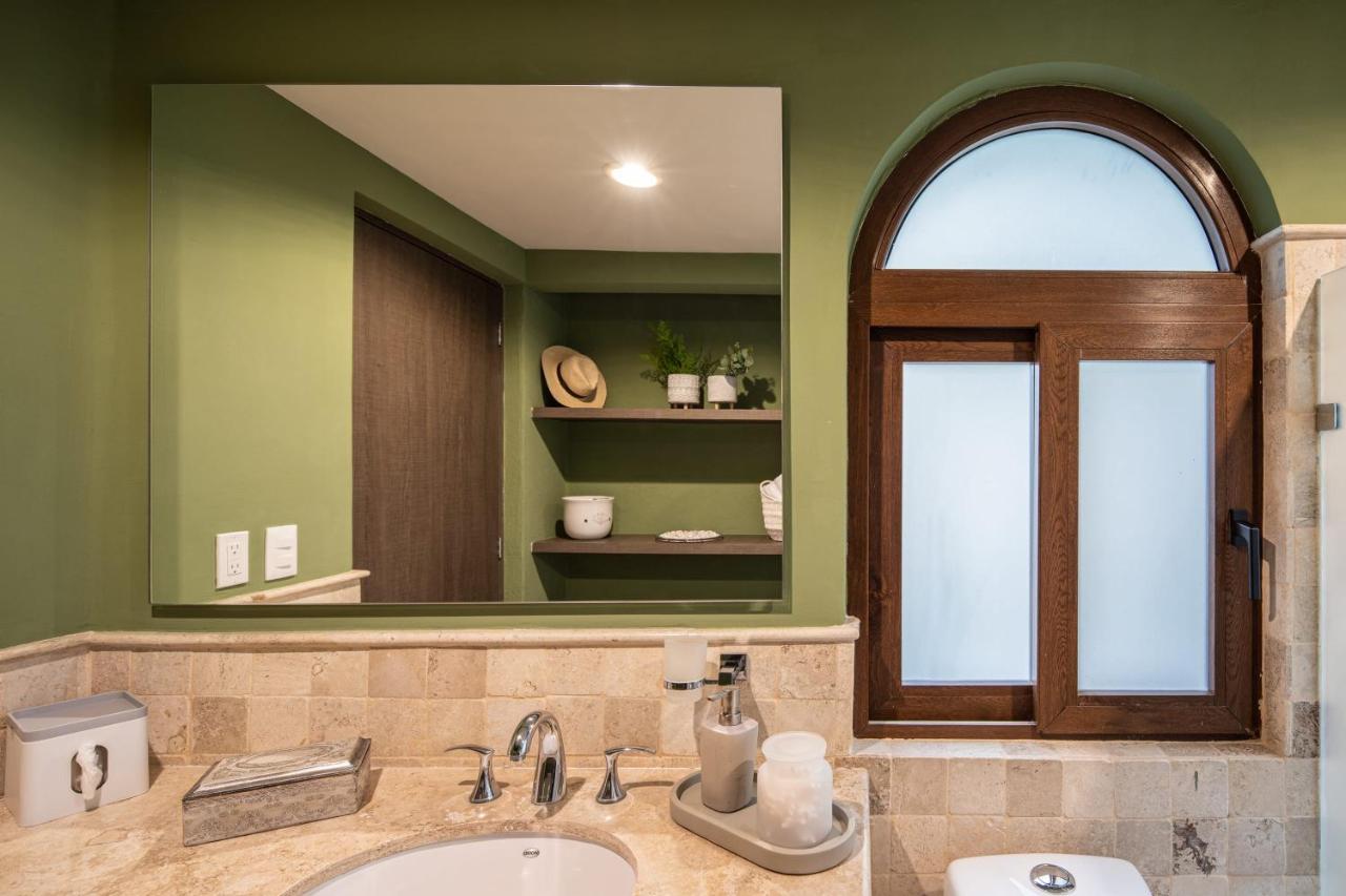 Gated Community Home, Parking, Pool, Tennis Court San Miguel de Allende
