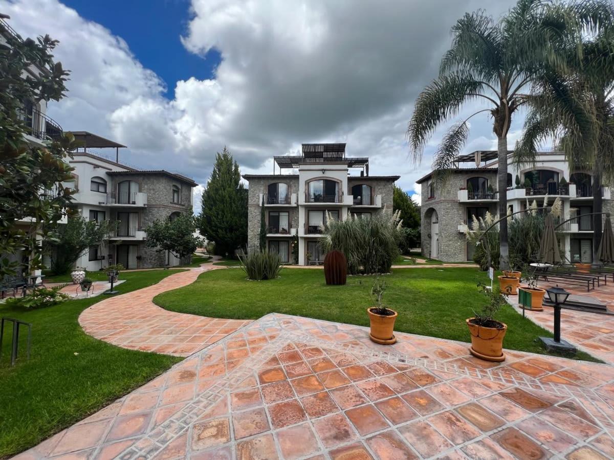 Gated Community Home, Parking, Pool, Tennis Court San Miguel de Allende